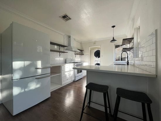 12125 Cantura St, Studio City, CA 91604 - Image 1
