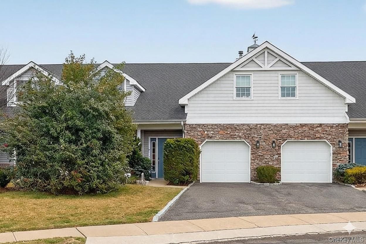 14 Miro Place, Pt Washington, NY 11050 - Image 1