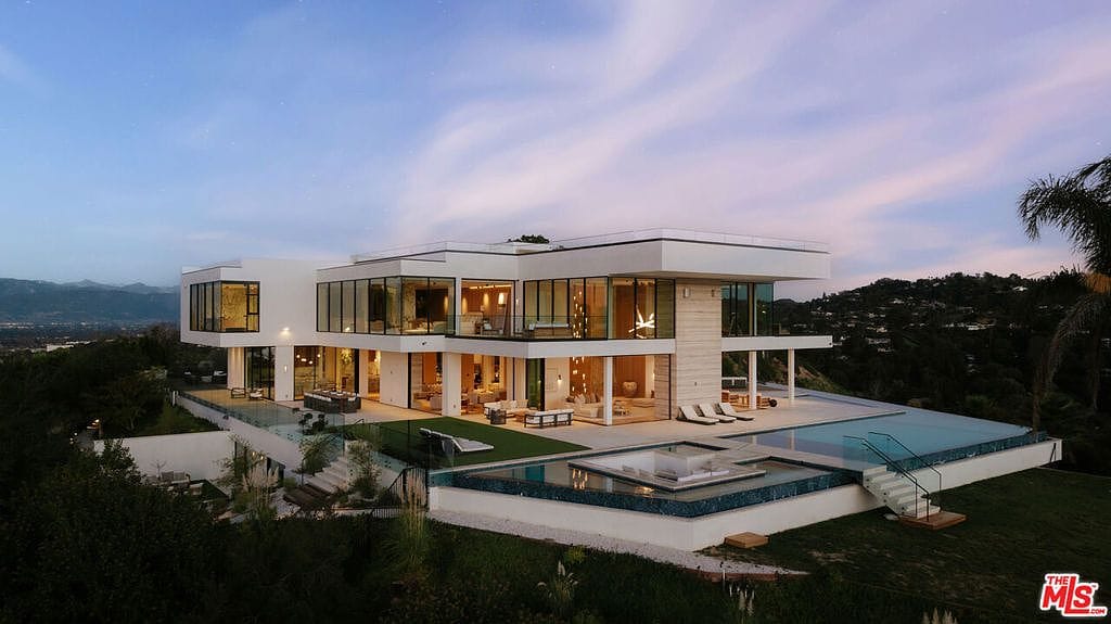 16187 Royal Oak Rd, Encino, CA 91436 - Image 1