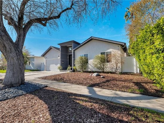 5729 Ostrom Ave, Encino, CA 91316 - Image 1