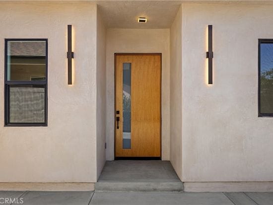 6948 Amestoy Ave, Van Nuys, CA 91406 - Image 1