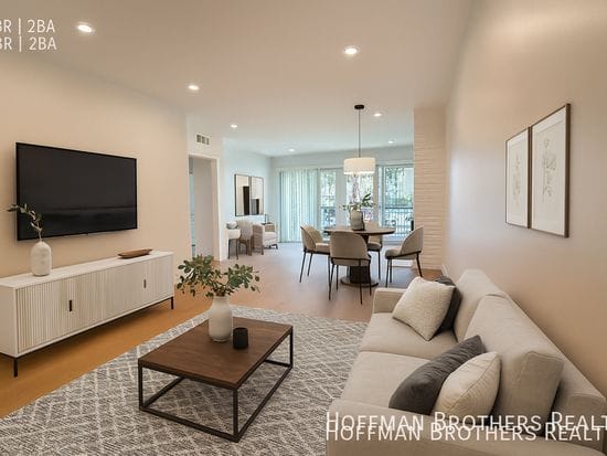 726 Idaho Ave APT 104, Santa Monica, CA 90403 - Image 1